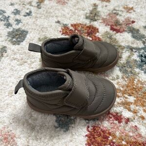 Carter’s Olive Green Baby Sneakers Size 5